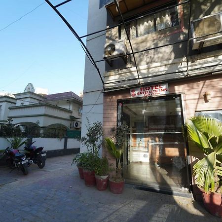 Hotel New Empire Ahmedabad Exterior foto